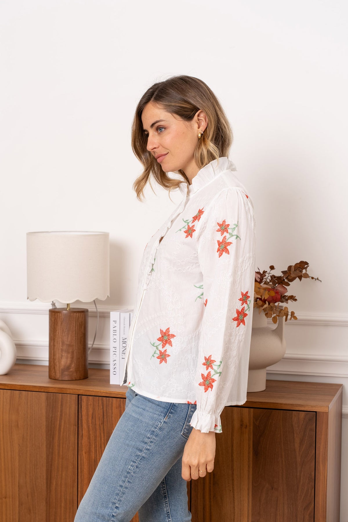 Bluse med broderi - Hvit