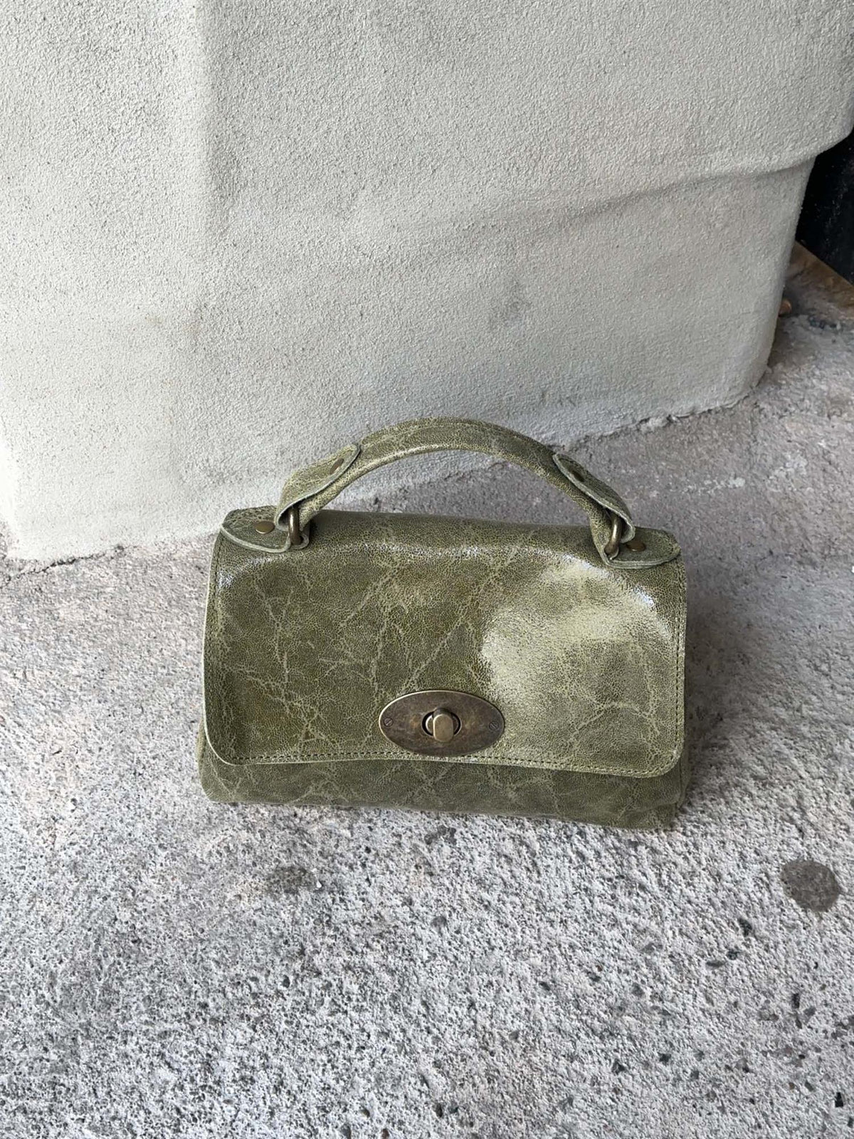 Enkel håndveske med lås - Khaki