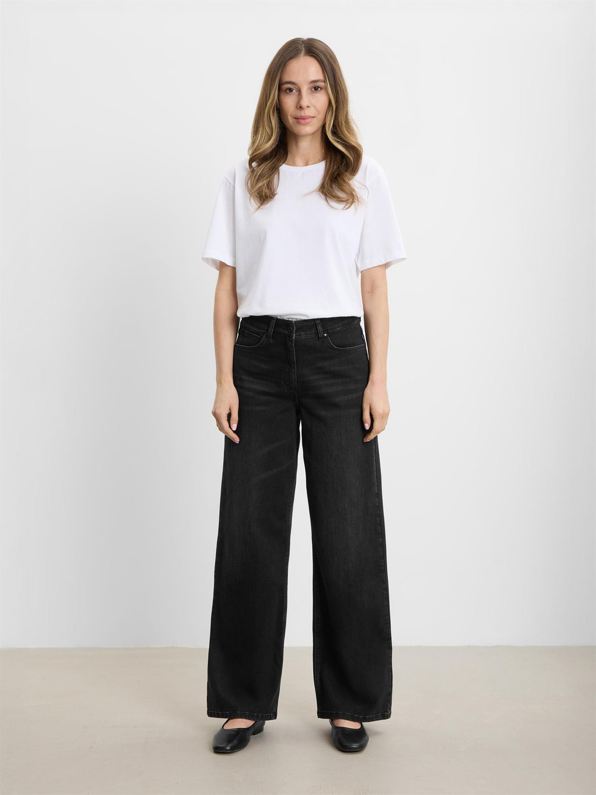 Carol Loose ML - Washed Black Denim