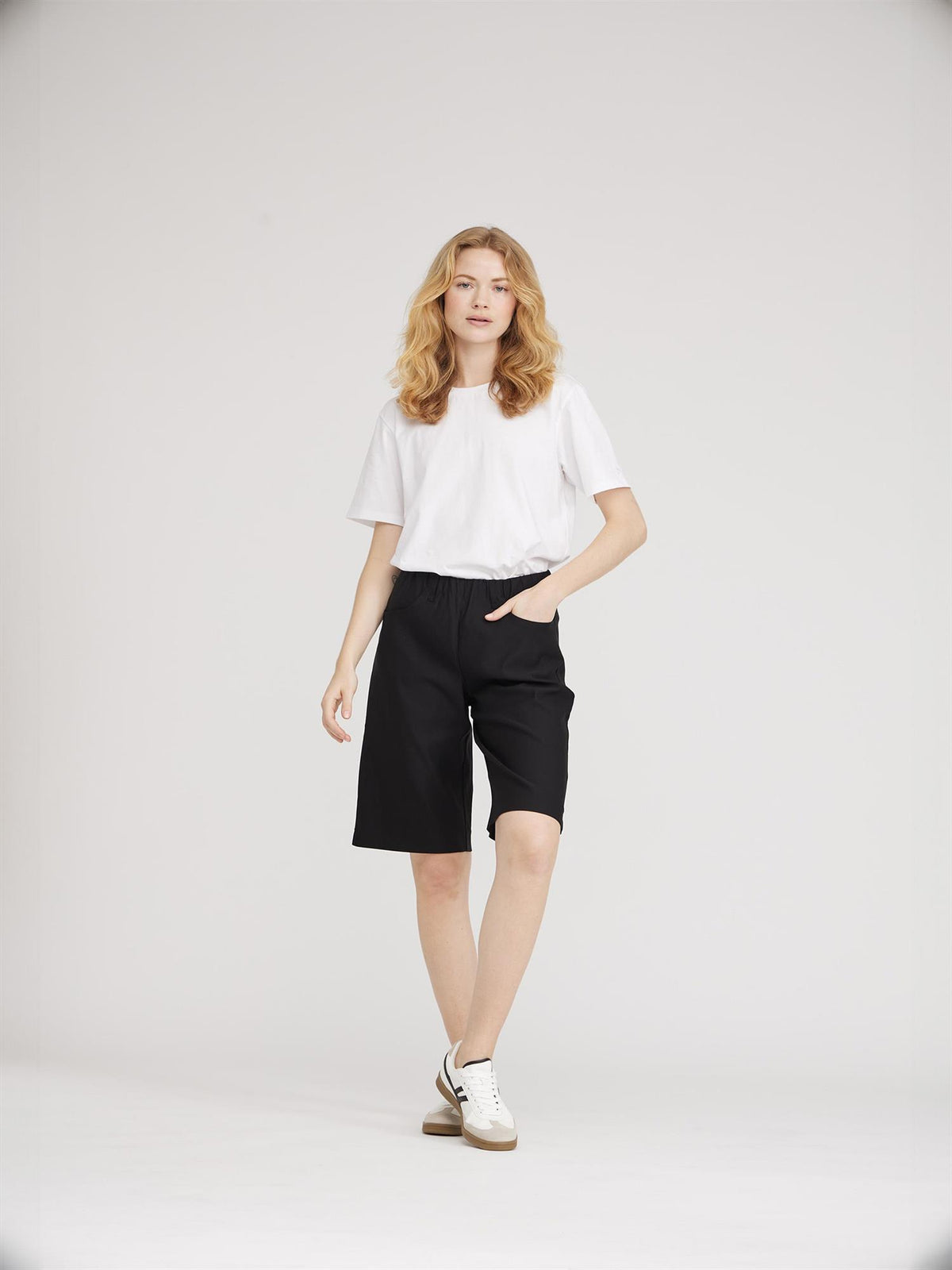 Donna Loose Shorts - Black