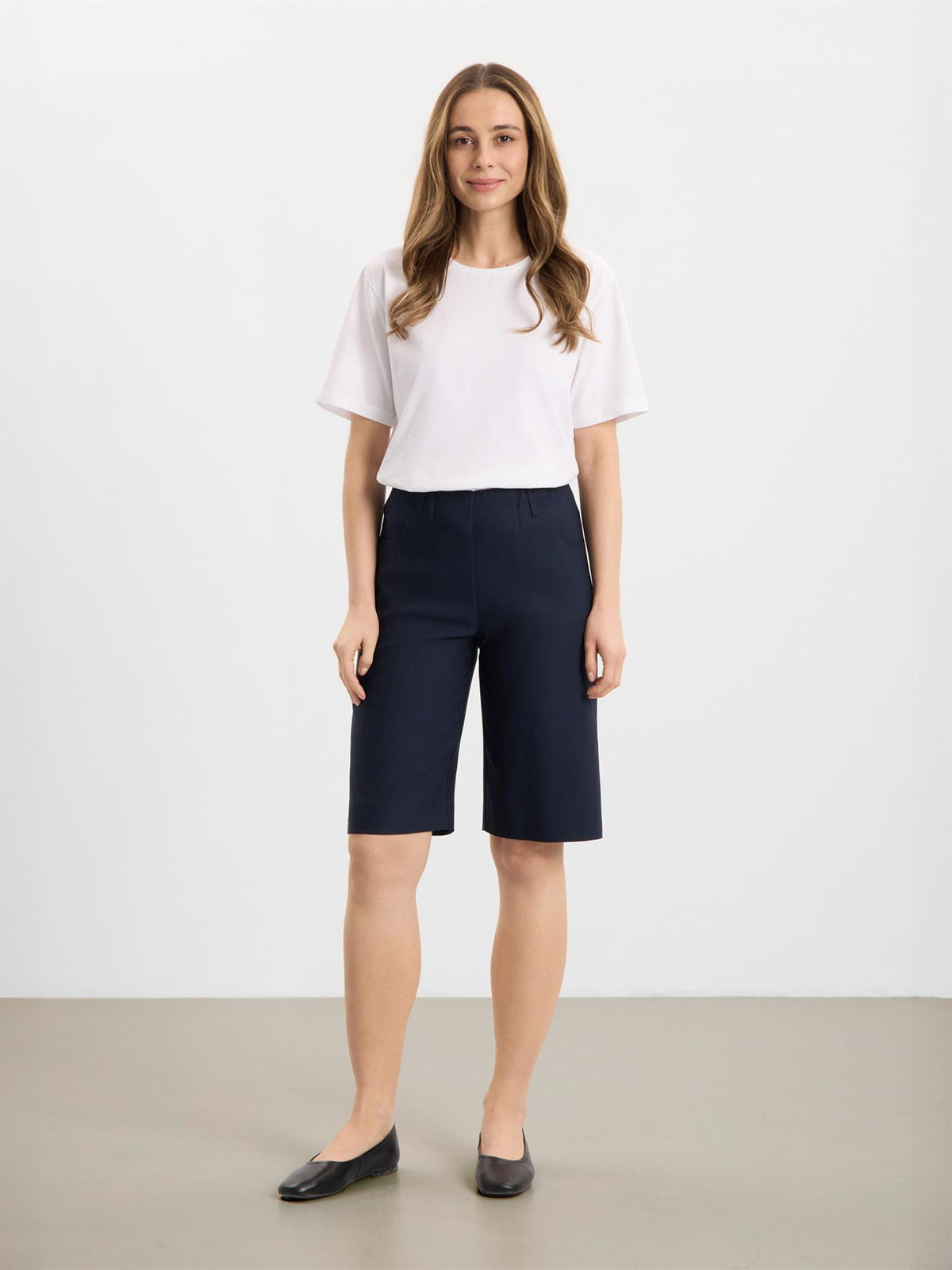 Donna Loose Shorts - Navy