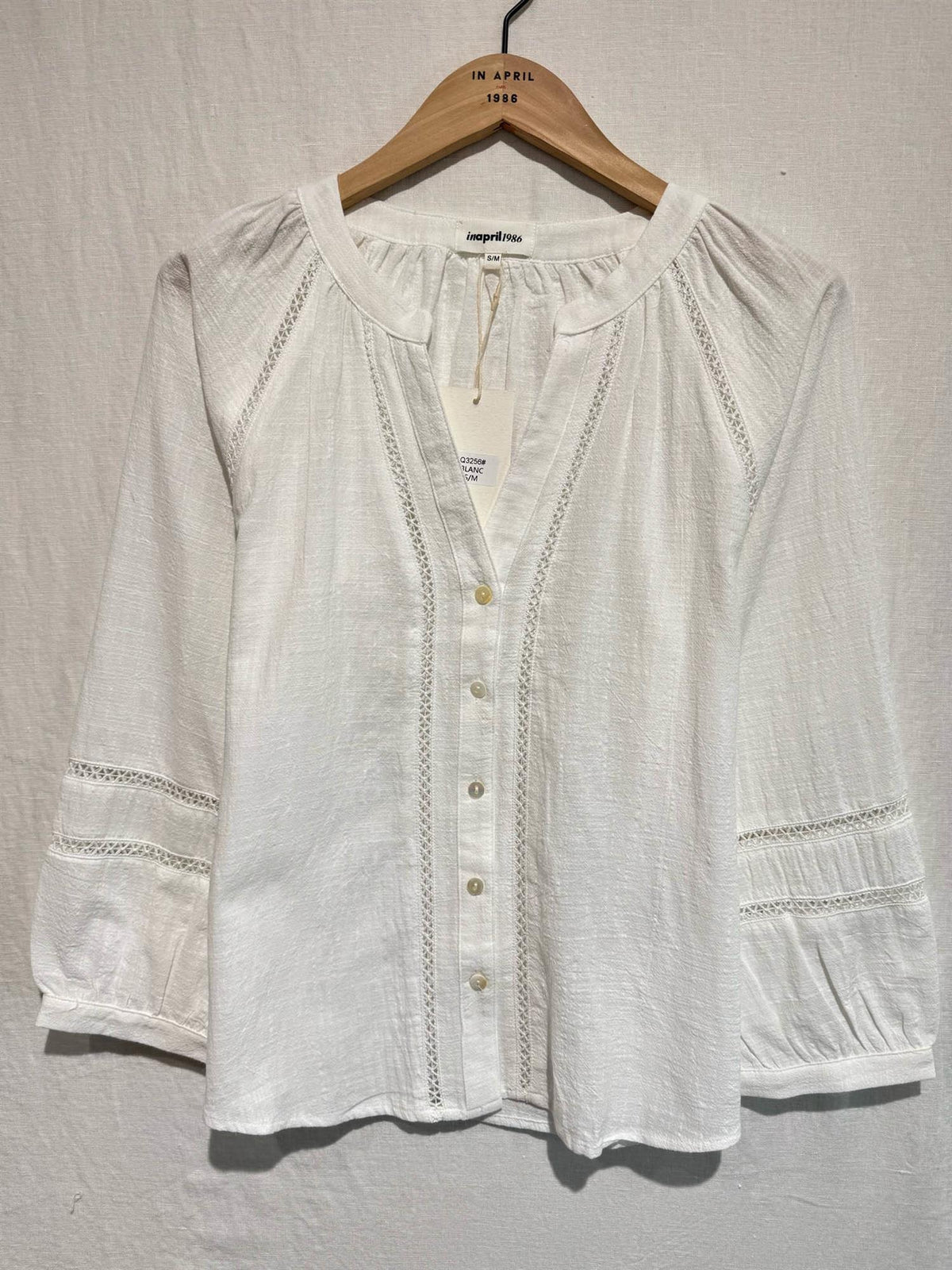 Bluse med detaljer - Hvit