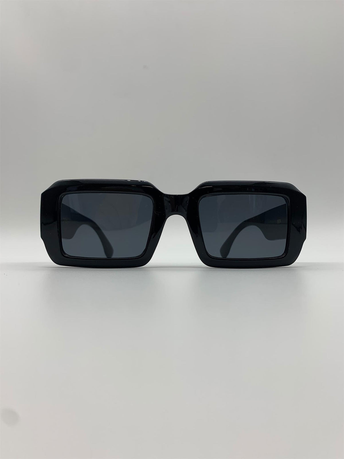 Iben - Black