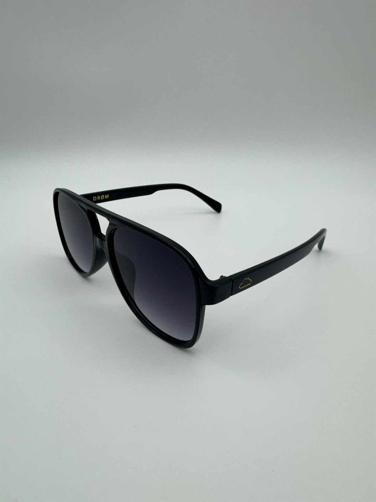 Pia - Black