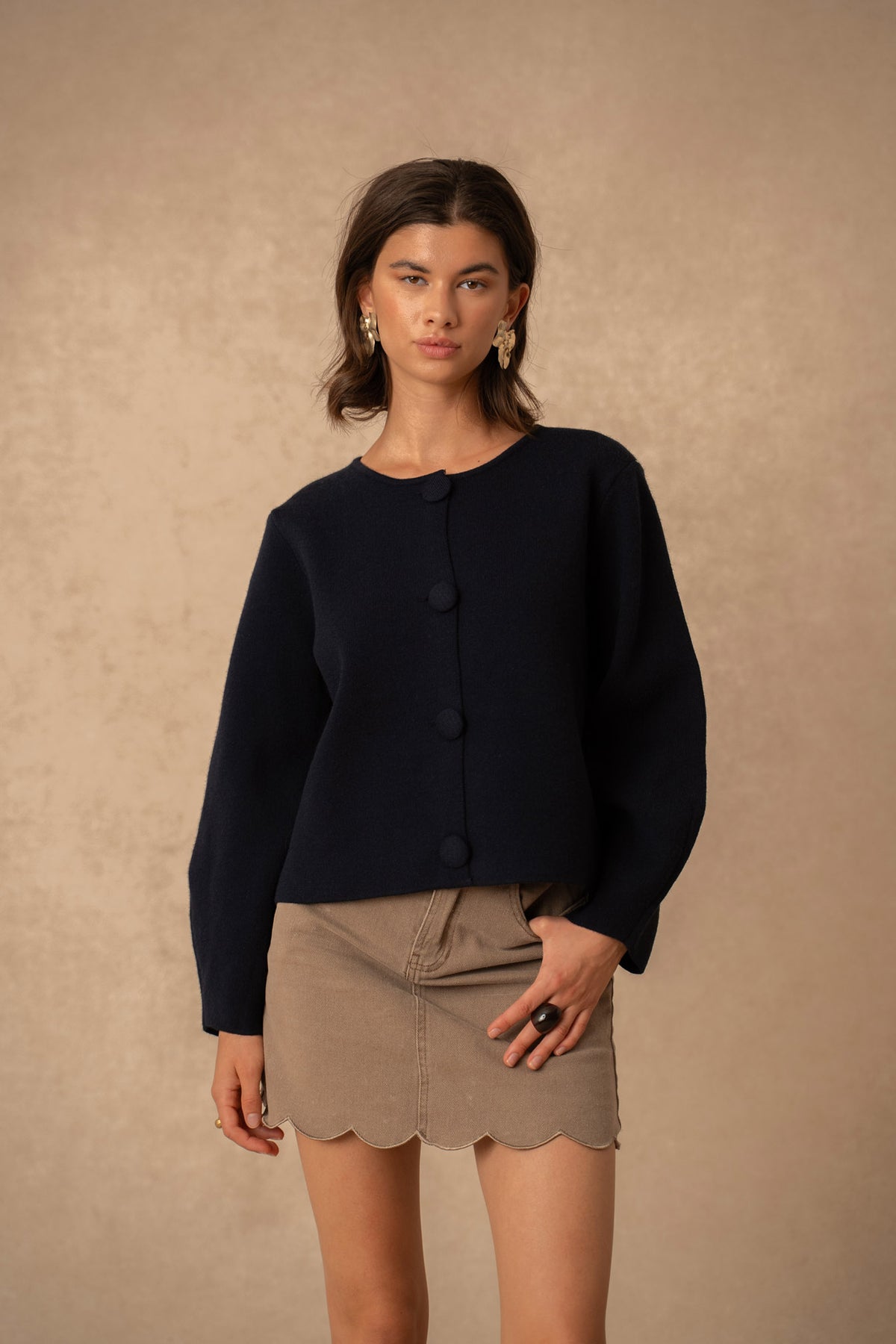 Cardigan med store knapper YP2085 - Marineblå