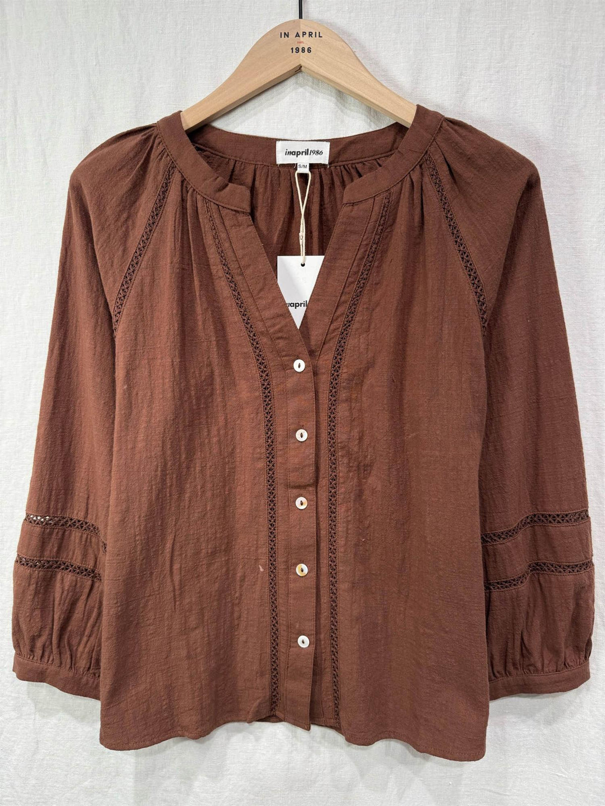 Bluse med detaljer - Brun