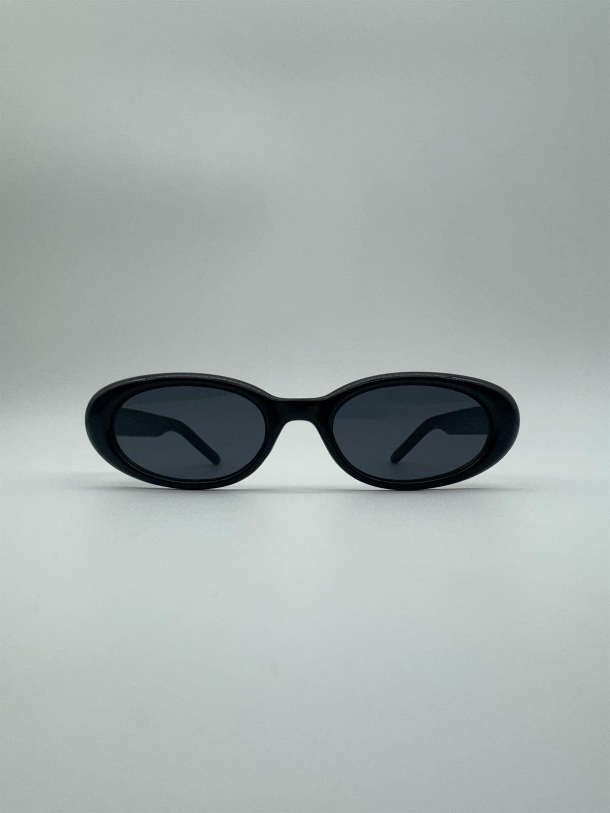 Regine - Black