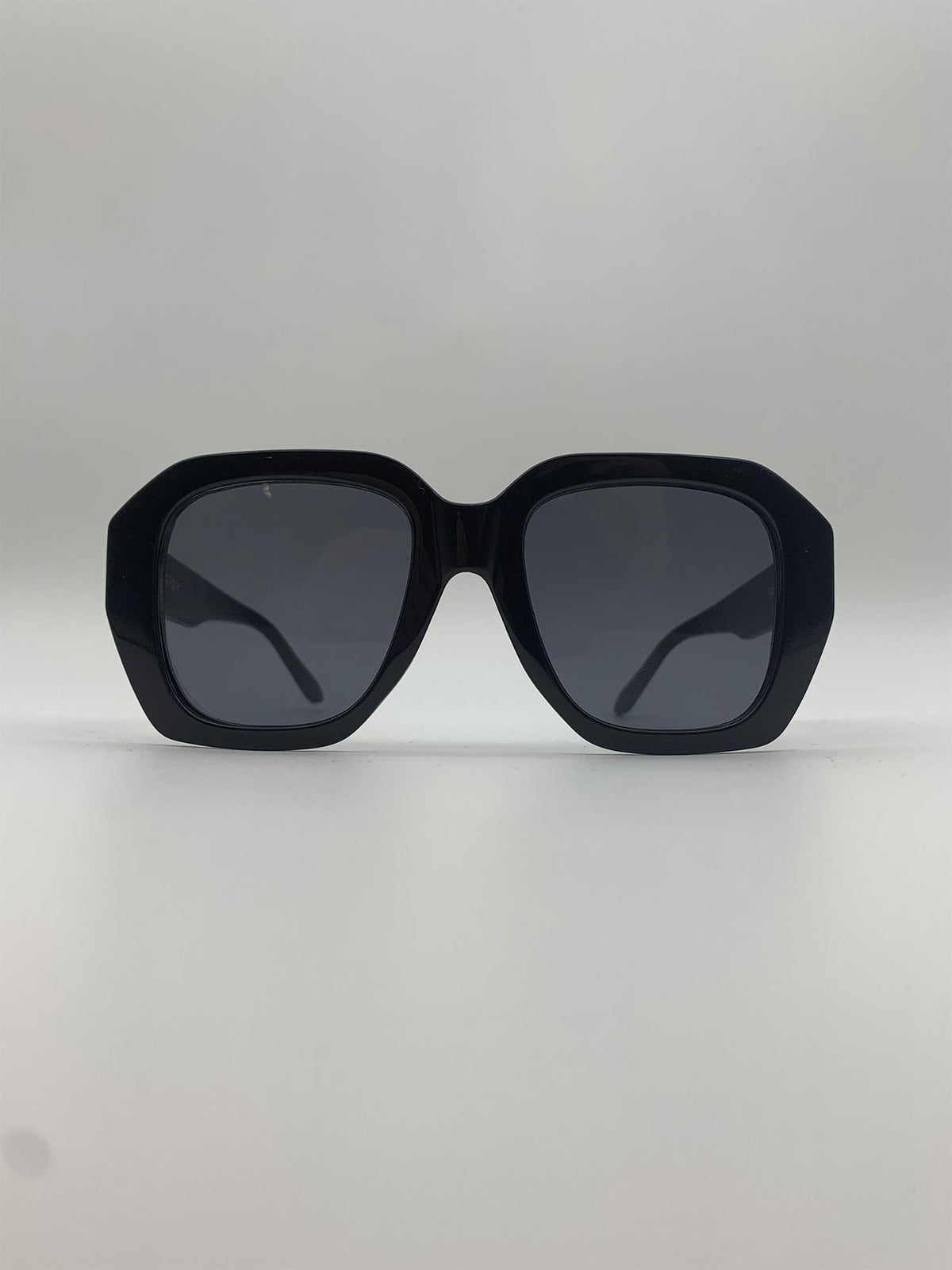 Vanja - Black