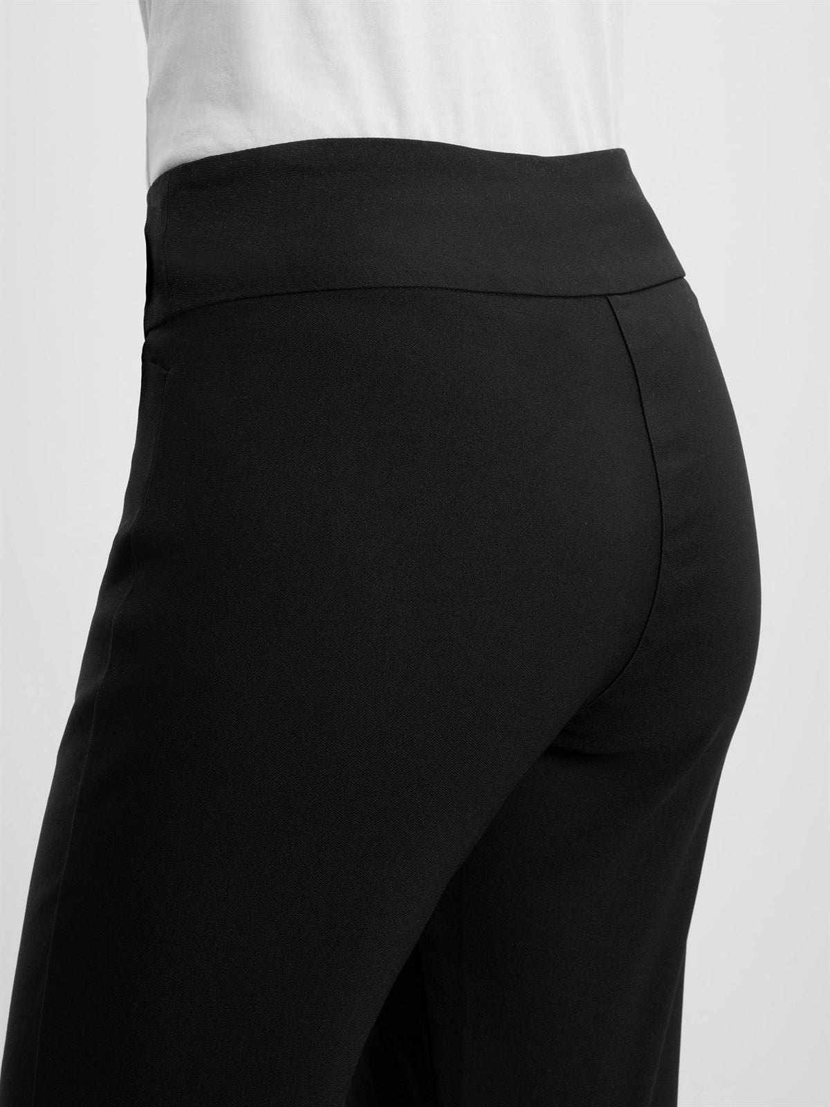 Thea Straight ML - Black